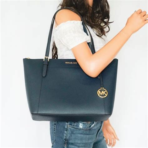 michael kors lg tote leather 35f8go5t9l|Michael Kors Ciara LG Tote Bag Leather Luggage (35T8GC6T9L).